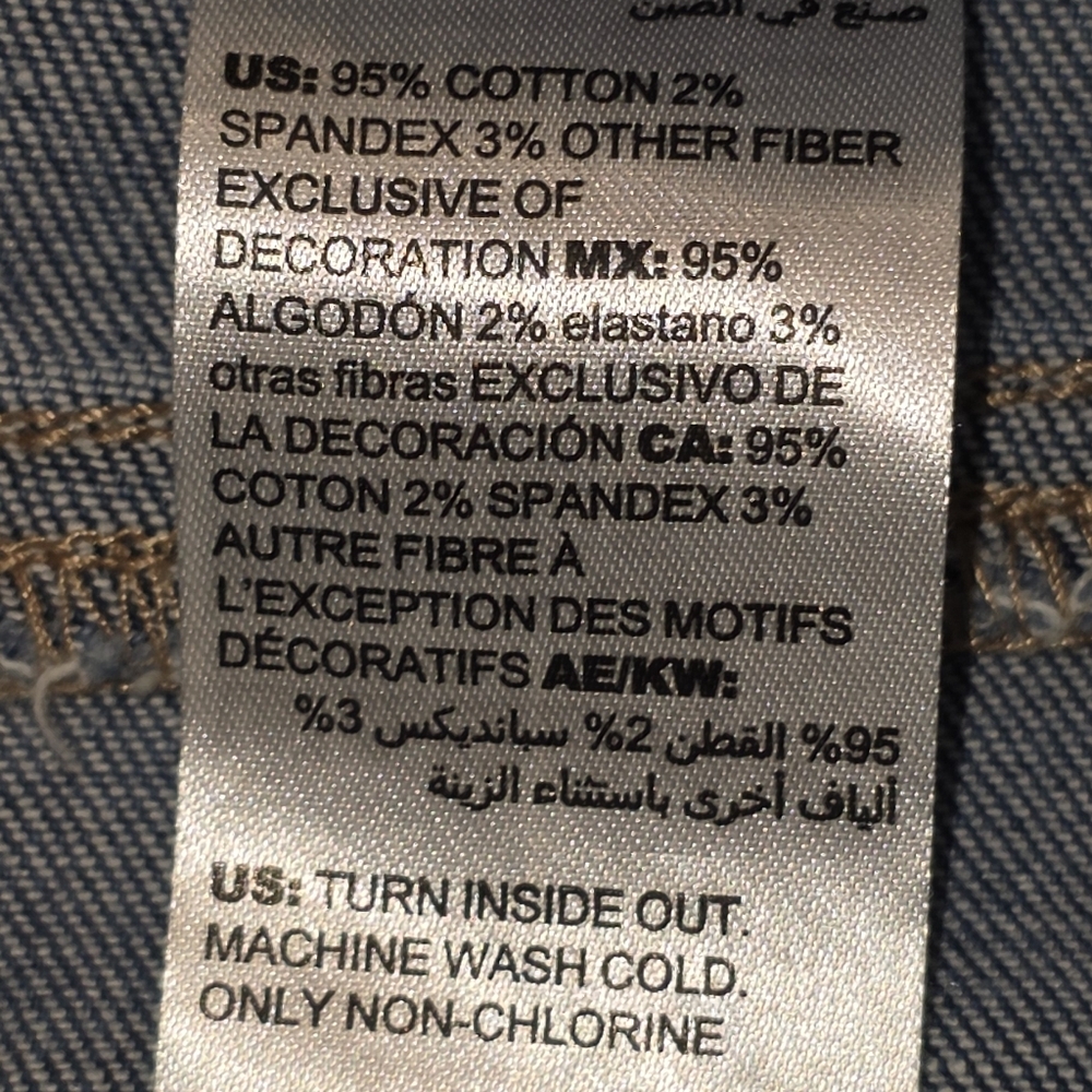 Chico's‎ Stylish Blue Embellished Rhinestone Cropped Women's Jeans Size 6 .5 - Picture 10 of 10